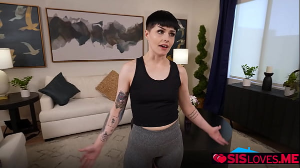 Stepbrother throws in some naughty tips so that Raee Ripley can entice the man of her dreams  