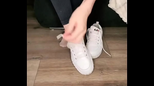 ️#feet #feetworld #fetisch  girl creator #pinksocks #socksfetisch #soles #sweat ...