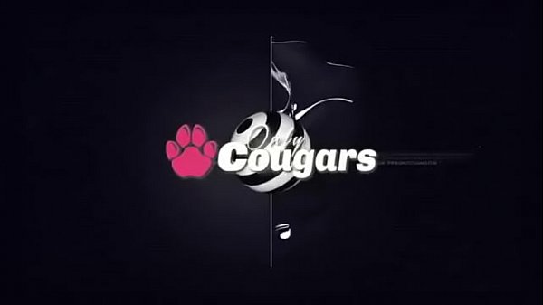 Starri Knight Sticks A Glass Dildo Inside Her Pretty Pussy  