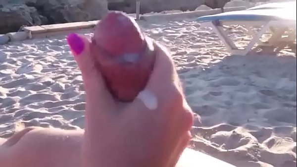 Handjob at beach :)