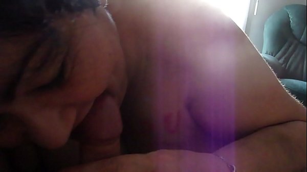 Chienne Marie rencontre un parisien de passage