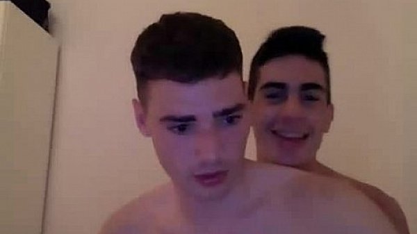 HUNG BOY HUMPS HIS TEEN BOYFRIEND