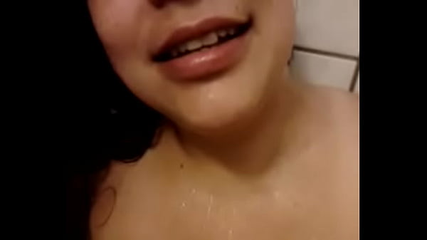 HORNY WIFE IN SHOWER SUCKING COCK