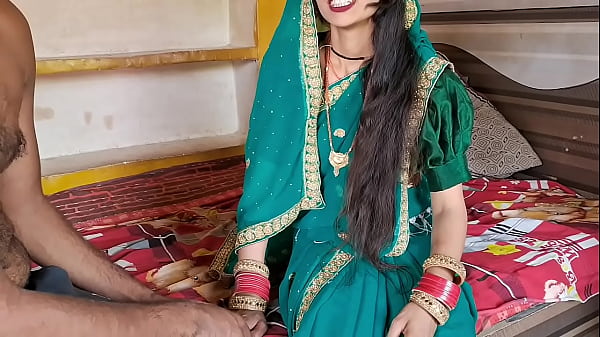Pados wali bhabhi ko green sadi mein choda bhabhi ki chudai