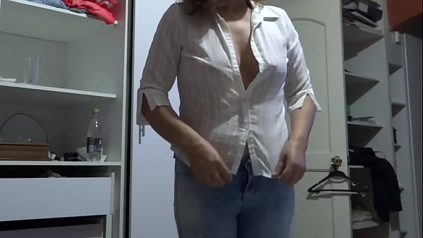 I please the of our maid and allow him to masturbate while he records me and cums in my ass