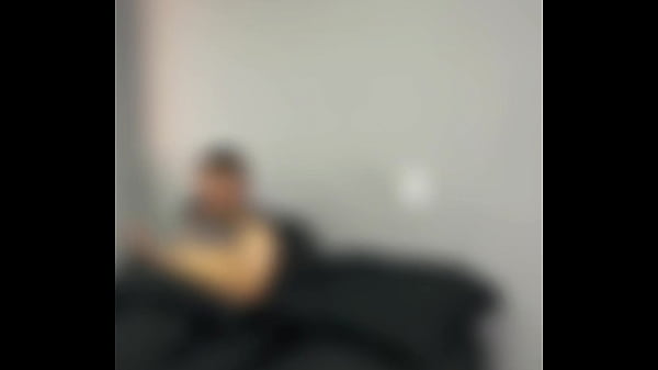 Djrafa realizando teste do sof&aacute; e deu sua nota no novinho tatuado