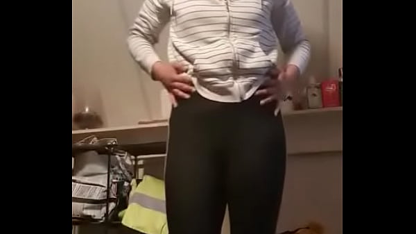 Chubby girl tries to be sexy with an awesome striptease