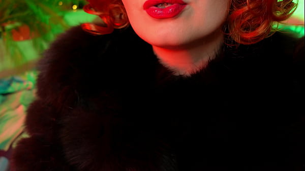 fetishful LADY pin up redheaded woman in FUR