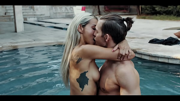 FREEZE PAPARAZZI with Veronica Leal  