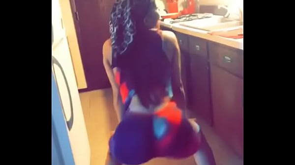 Honeymoe ass shake twerk