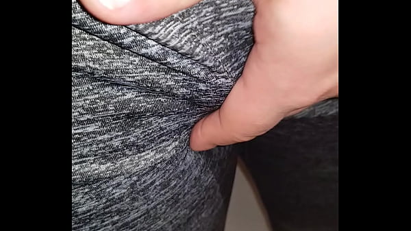 Hose und Socken pinkeln 