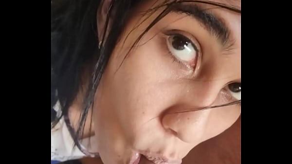 Colombiana ama tragar verga mientras ve sus pelis favoritas