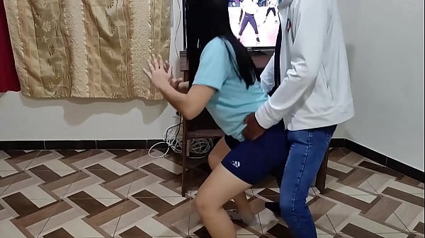 While my husband's cuckold is not at home I fuck with my personal trainer, how rich he puts his cock in my tight pussy is much better than my husband  