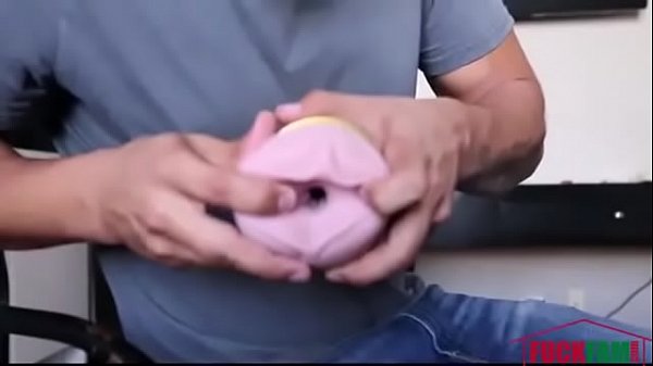 Step Sister Gives A Hand With Fleshlight