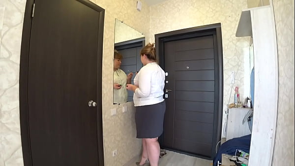 A lesbian fucks a bbw with a strap-on before an important meeting. Amateur lesbian scene.  