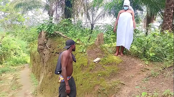 Sweet Bush Hardcore Doggy Sex 