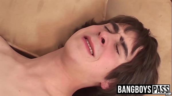 Cute twinkie gets fucked by jock friend 