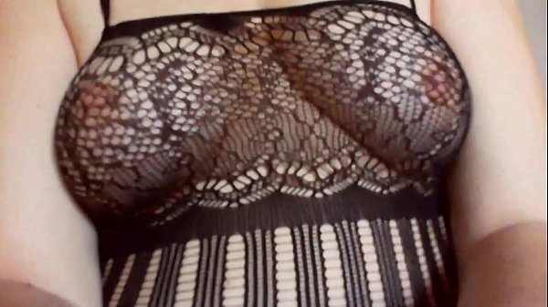 Guarda tua madre come ti eccita con questa catsuit zentai