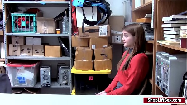 LP officer recovers the stolen item and fucks Rosalyn Sphinxs pussy 