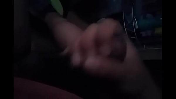 Gordo manda video masturbandose