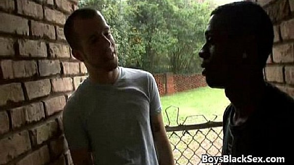 Black Muscular Dudes Fuck White Gay Boys 02