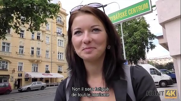 HUNT4K. Cocu ennuyeux est pay&eacute; pour regarder comment son amie devient salope