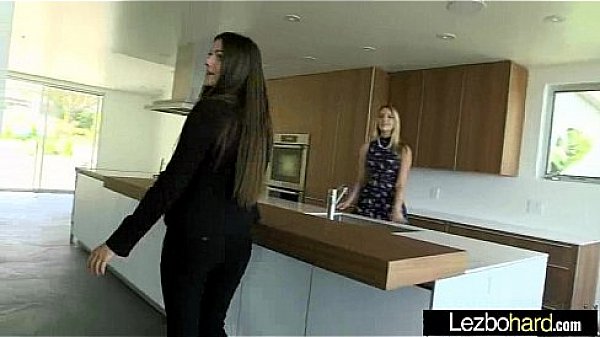 (Kenna James & Aspen Rae) Teen Horny Lez Girls Play In Front Of Cam mov-23 