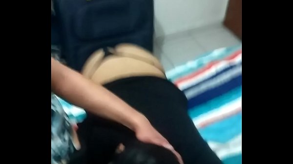 flaquita golosa de pinga me la mama en mi casa