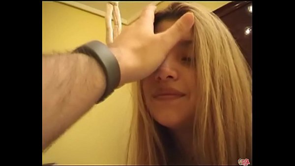 El culito de Clara rebotando sobre mi polla