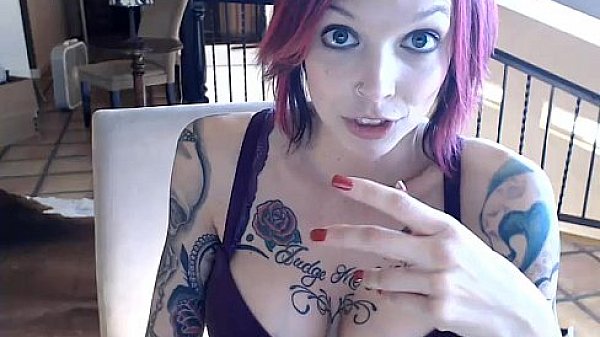 tattooed Anna Bell Peaks camming live  