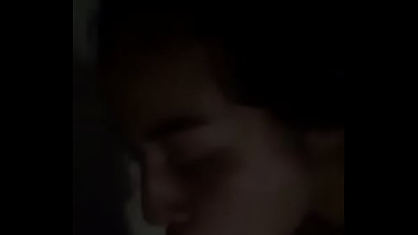 Mi ex se masturba y gime muy fuerte y me la chupa