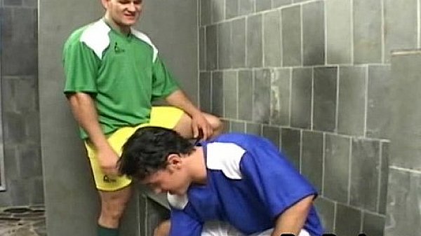 Horny Gay Rawpapi and Hard Barebacking Sex 