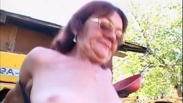 Granny slut fucks guy Nonna troia scopa ragazzo