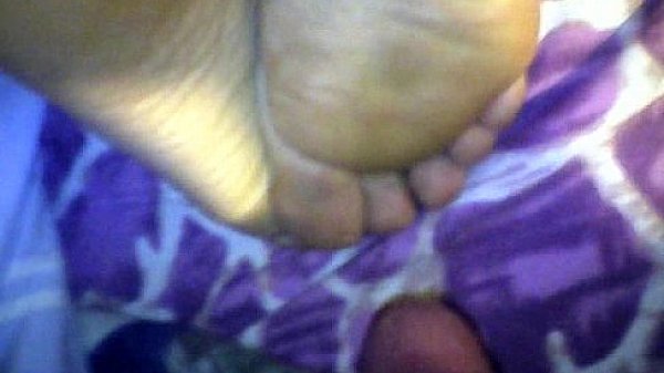 mi mujer es completita, da pepa, pete, pajita con los pies y le cojo el culo