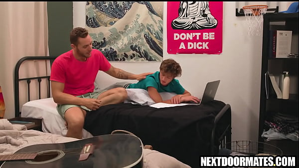 Gay sex in college dormitory 