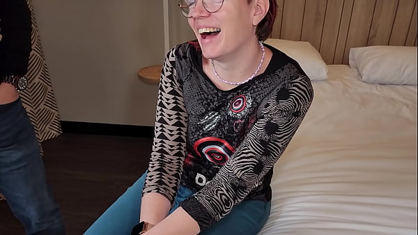 Un fan me baise dans un hotel chic il me d&eacute;monte dans tout les sens