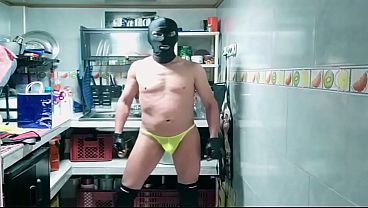 el cuco suerte Amarillo desnudo se ve mas rico 
