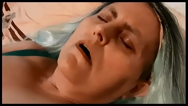 Hotwife Mona Bang do it herself  