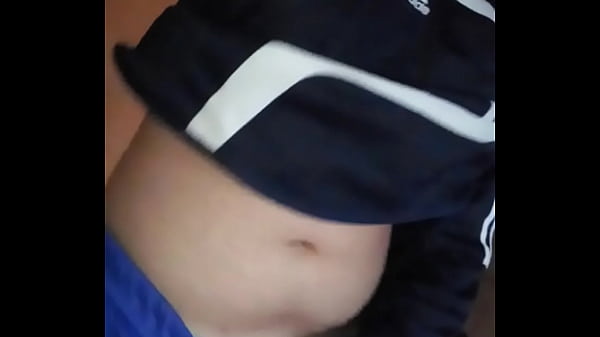 Me masturbo rico pensando en una verga