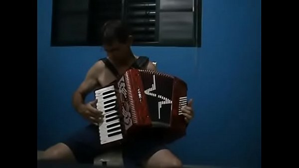 Gilmar aloprando na gaita v&eacute;ia