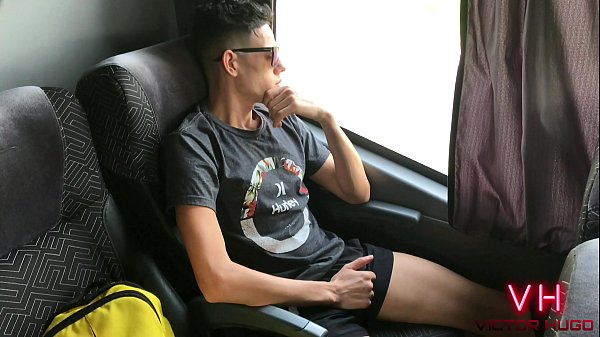 DOTADO TIRANDO A ROLA PARA FORA