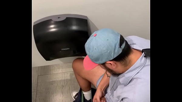 Espiando ba&ntilde;os 