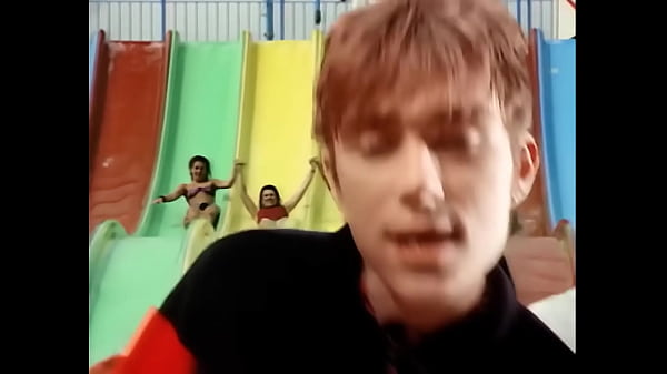 difuminar - chicas y chicos cogiendo (parklife)