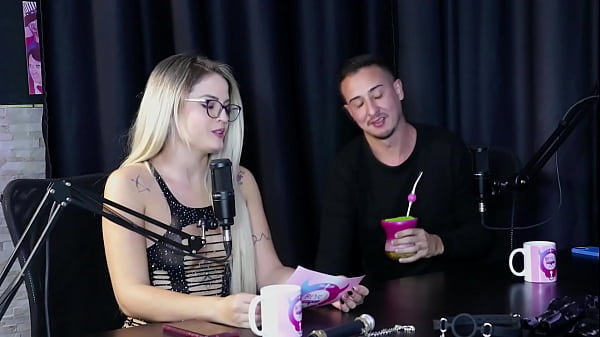 As vertentes do BDSM, experimentou ser submissa por dinheiro com um dr0gado, falou dos fetihes estranhos e a fam&iacute;lia... - Maisa Pravo (Domme) (SHEER/RED)