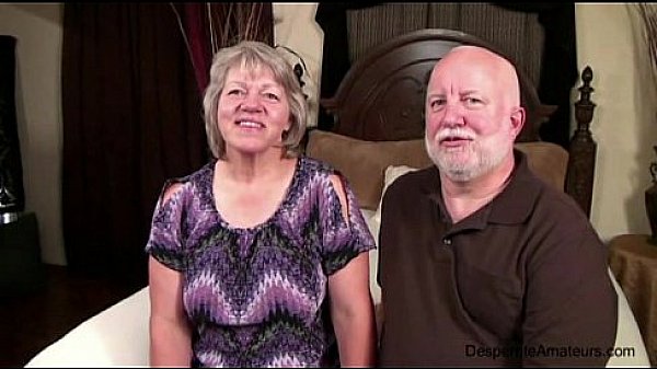 Full figure Desperate Amateurs