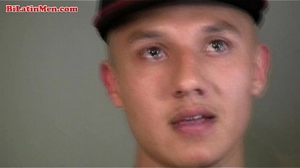 Masculine big dick latino men plays with his tight culo and strokes his big uncu