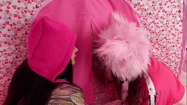 Double anal with horny girls