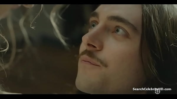 Noemie Schmidt Versailles S01E02 2015