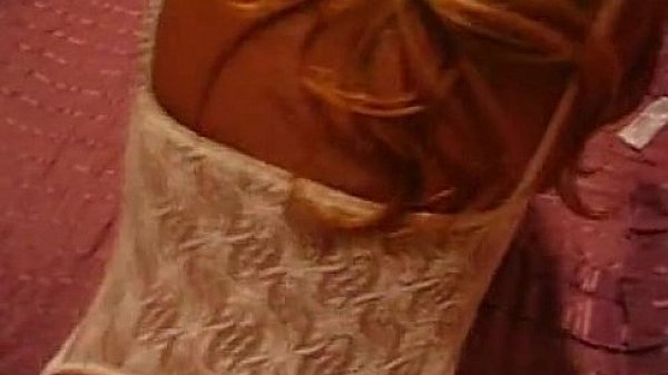 Loirinha fazendo um anal caseiro show de bola