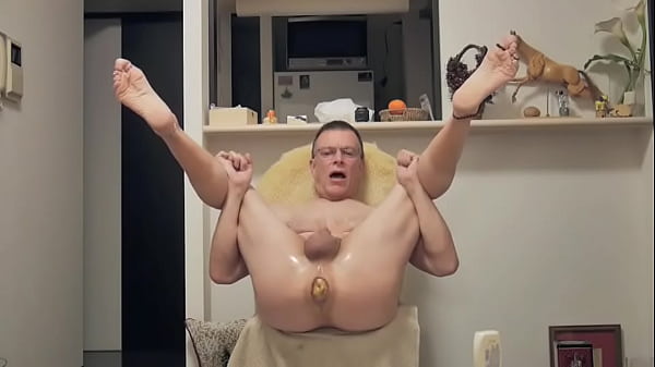 Stuffing my Old Butthole